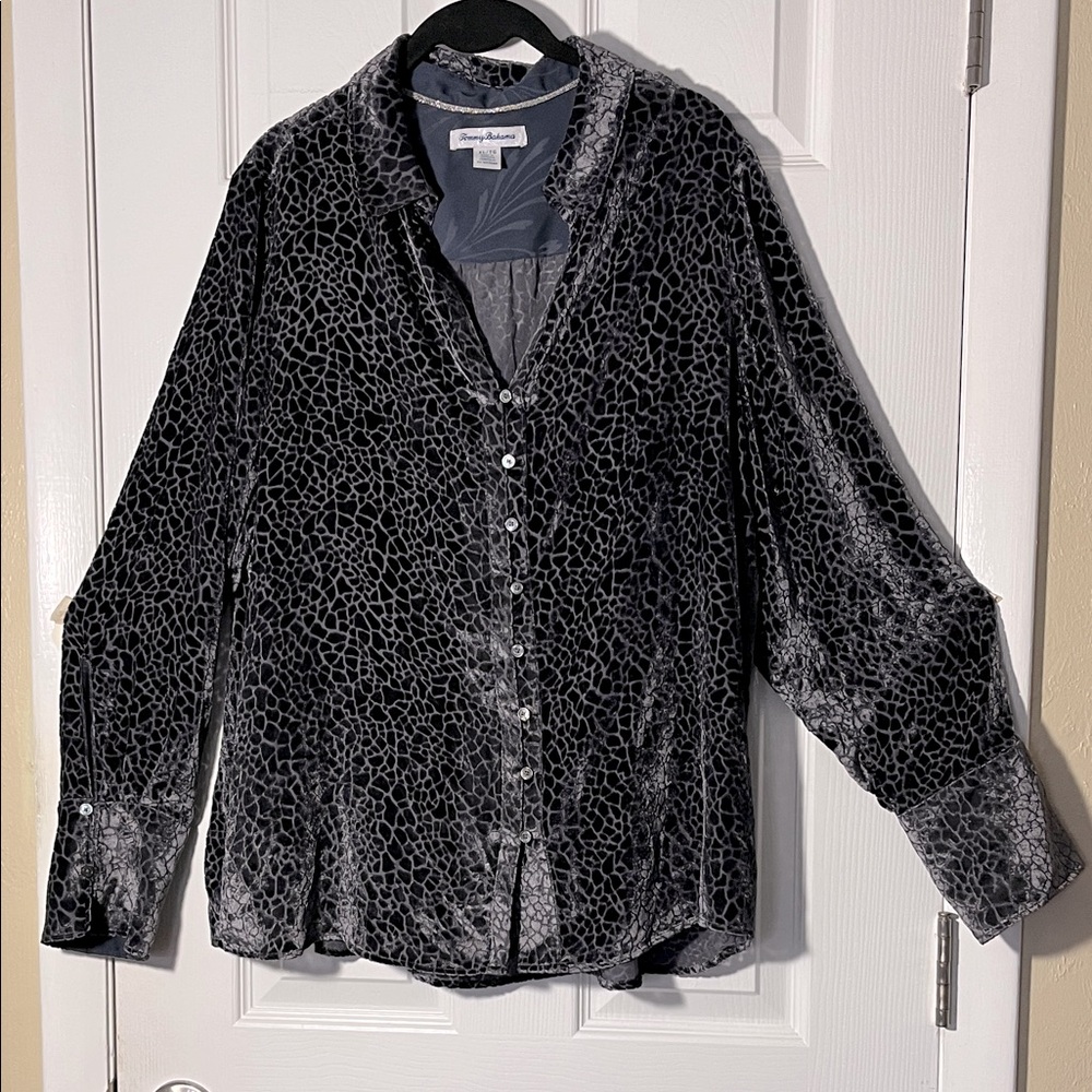 Tommy Bahama silk velvet burnout animal button up blouse long sleeve purple XL
